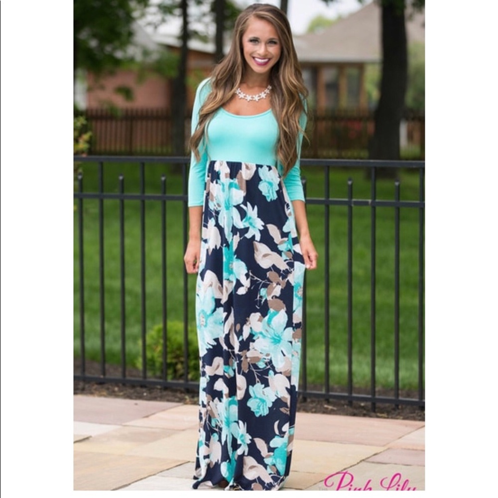 Floral maxi dress New with tags!!!